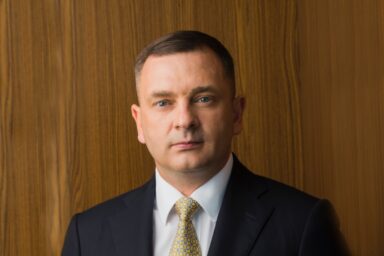 Schutz einer Gesellschaft vor Raider-Angriffen und die Verpflichtung von Aktiengesellschaften und GmbHs, ihre Satzungen zu aktualisieren: die Anforderungen des neuen Gesetzes sind in Kraft getreten